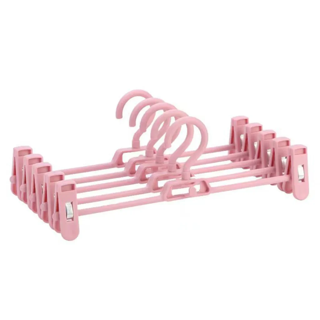 cintres roses plastiques